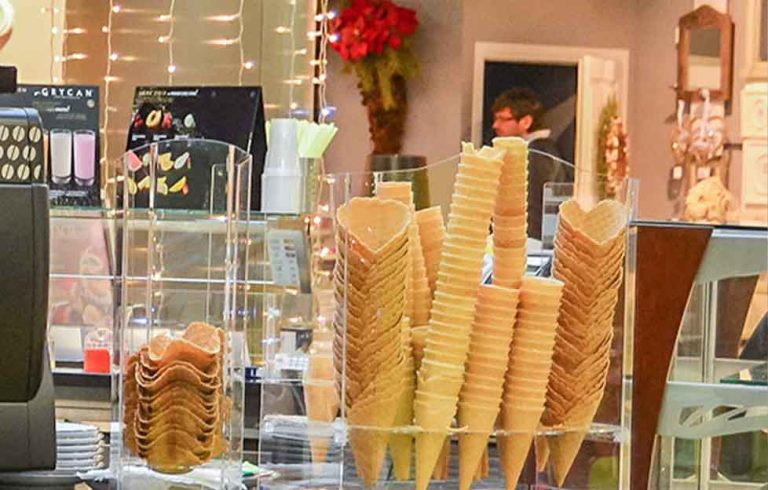 Cafe-Homepage-Webseiten-Eisdiele-Gastronomie-Webseiten-Erstellen-Webdesign-Bar-DNZ-Netowrks-768x490