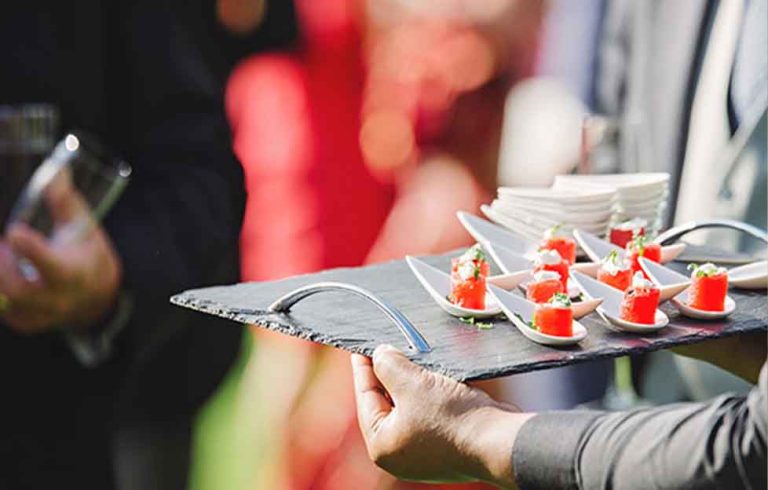 Catering-Webseiten-Gastronomie-Erstellen-Responsive-Homepage-Caterer-DNZ-Netowrks-768x490