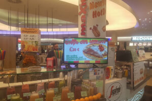 Digitale-Signage-Crepe-Gastronomie-Menue-Digitale-Karte-Menueboard-Fast-Food-Displayloesungen-DNZ-Networks