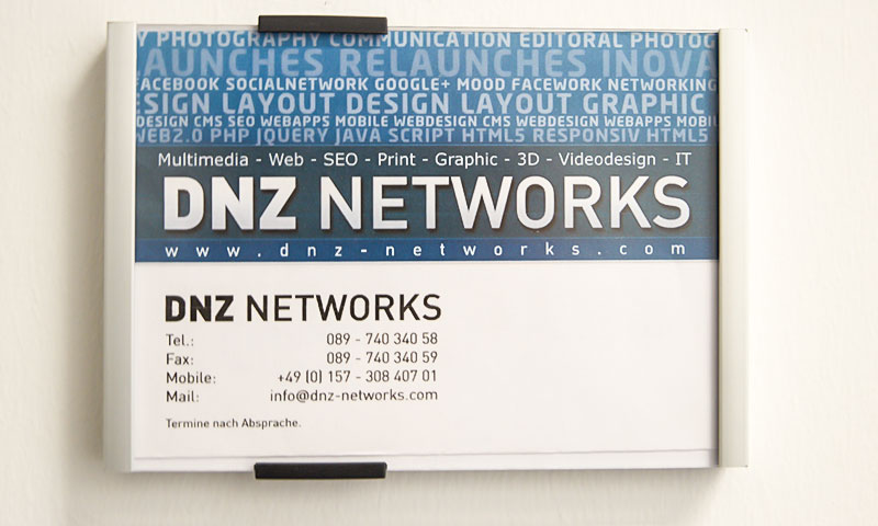 Werbeschilder-Aussenschilderungssystem-Firmenschilder-182-Kanzleibeschilderung-Buero-Tuer-Praxisschilder-DNZ-Networks.com_
