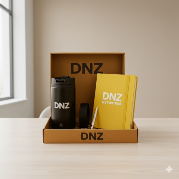 Premium Sport‑Geschenkbox mit Kugelschreiber, Notizbuch, XL‑Metalltrinkflasche und Handtuch in einer dekorativen Box – ideal als personalisiertes Mitarbeiter‑ oder Jubiläumsgeschenk.